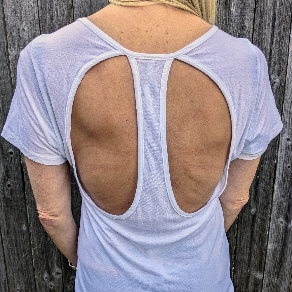 Silver Skull Tee with Cut out - Picture 4 of 4